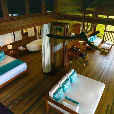 Secret Bay Hotel Portsmouth Екстериор снимка